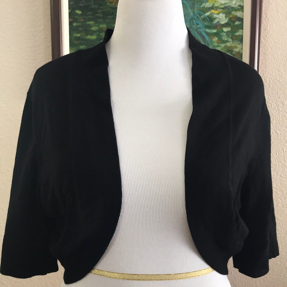 NWT Torrid 3/4 sleeve black shrug